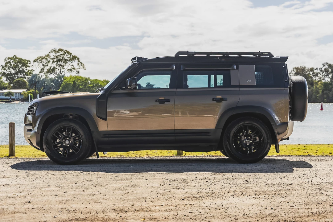 2021 Land Rover Defender L663 - Image 4 of 31