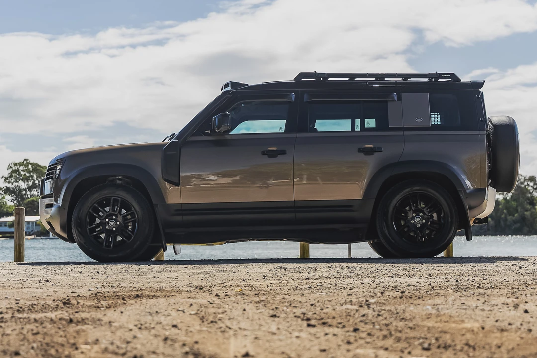 2021 Land Rover Defender L663 - Image 15 of 31