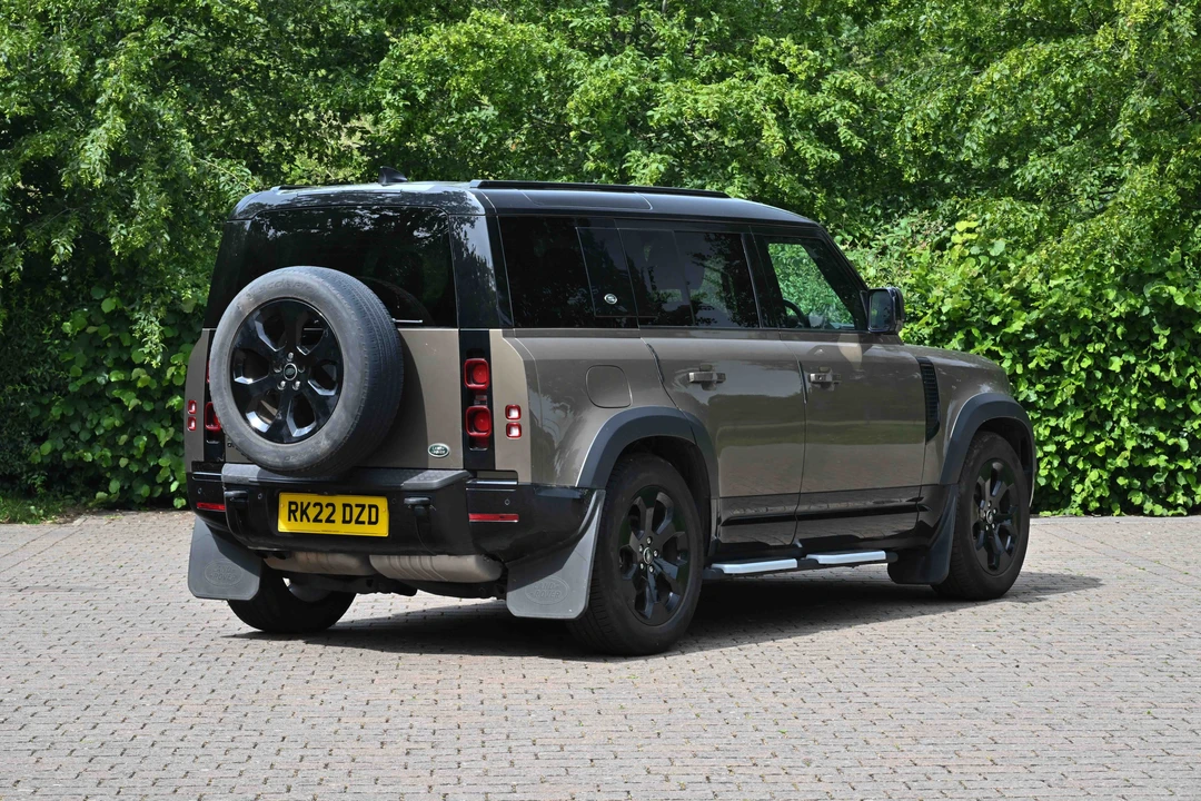 2021 Land Rover Defender L663 - Image 7 of 31