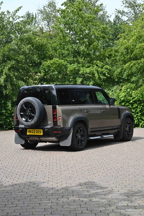 2021 Land Rover Defender L663 - Image 15 of 31
