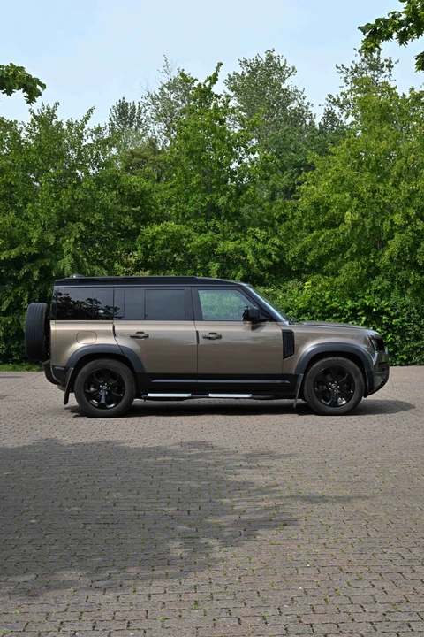 2021 Land Rover Defender L663 - Image 16 of 31