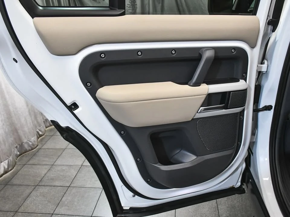 2021 Land Rover Defender L663 - Image 12 of 20
