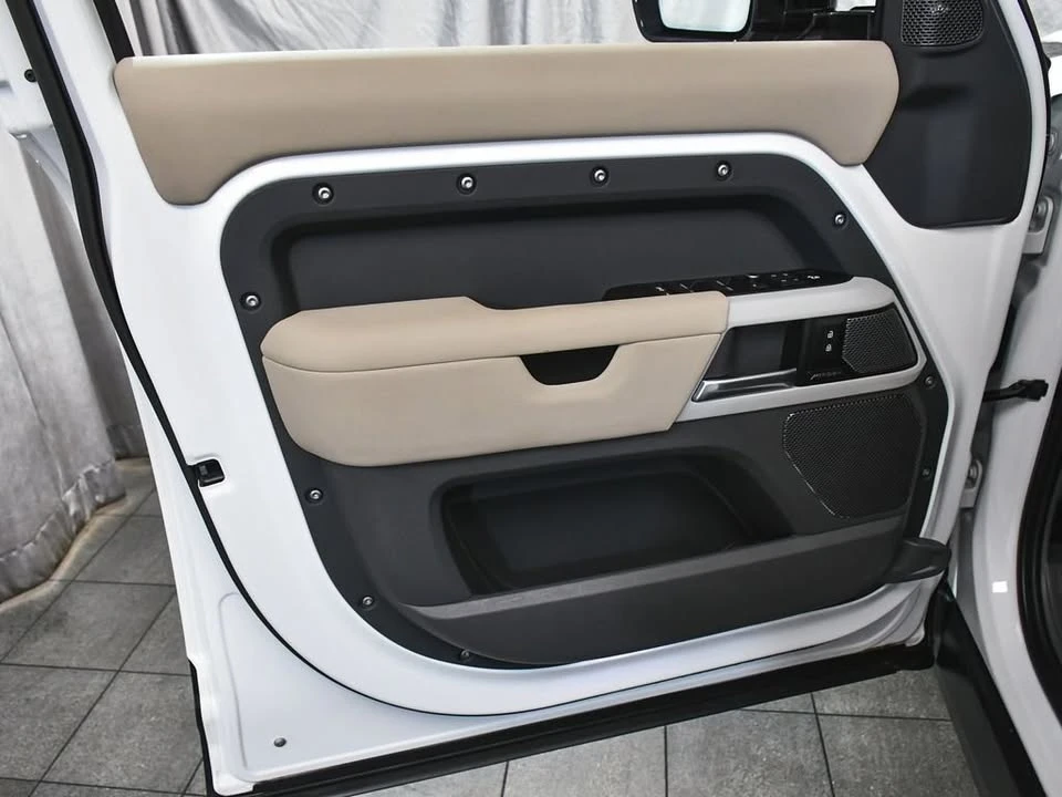 2021 Land Rover Defender L663 - Image 9 of 20
