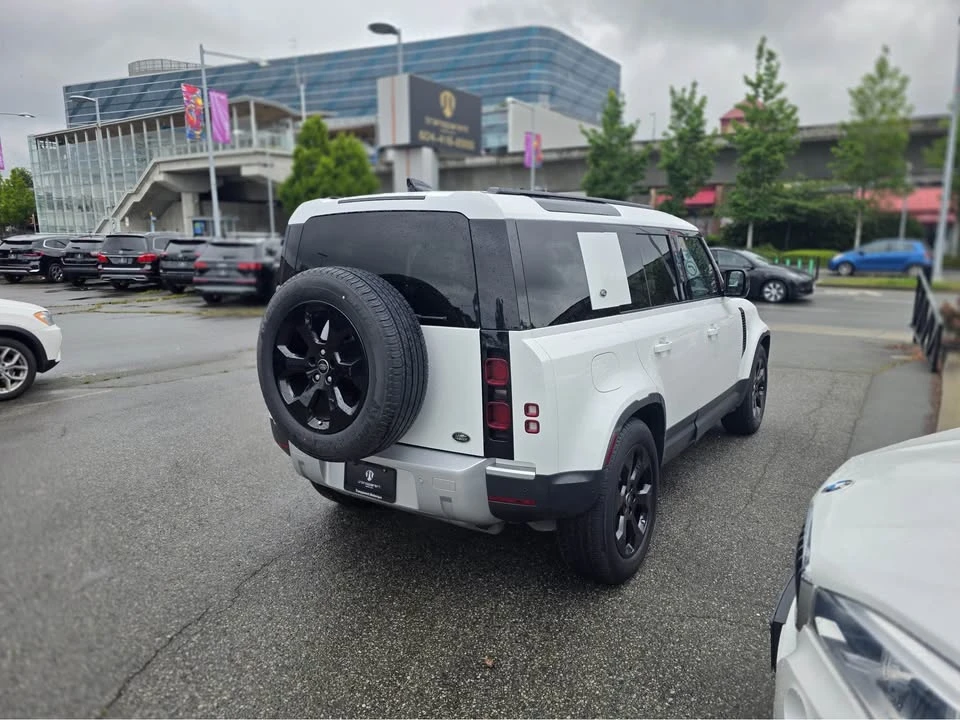 2021 Land Rover Defender L663 - Image 17 of 20