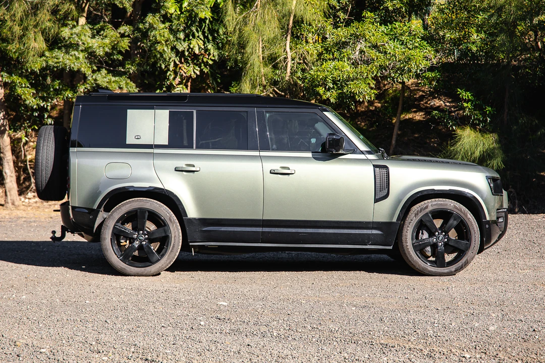 2021 Land Rover Defender L663 - Image 12 of 31