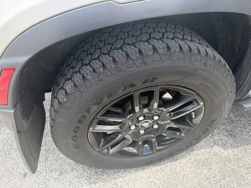 2021 Land Rover Defender L663 - Image 3 of 11