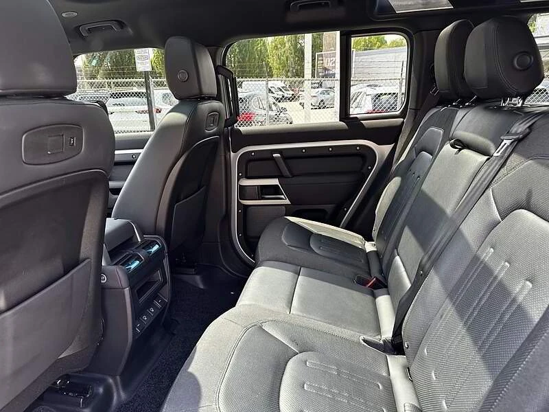 2021 Land Rover Defender L663 - Image 17 of 19