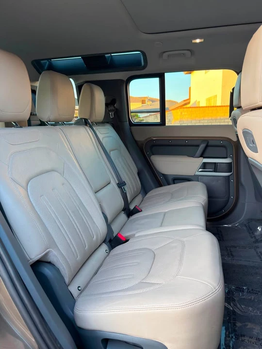 2021 Land Rover Defender L663 - Image 11 of 15