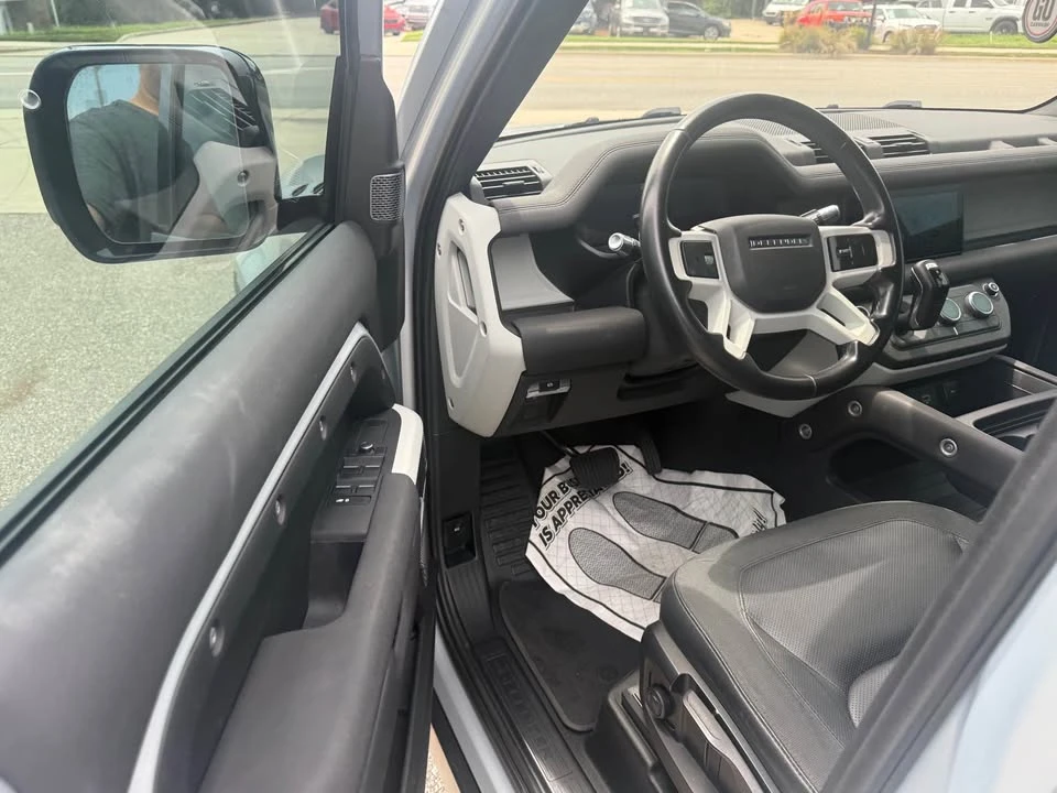 2021 Land Rover Defender L663 - Image 15 of 17