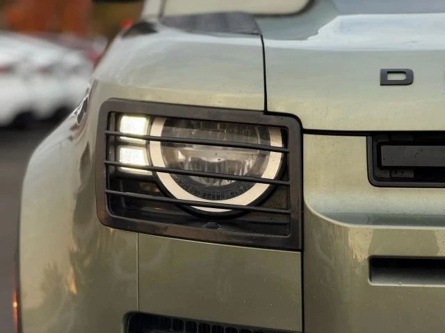 2021 Land Rover Defender 110 - Image 6 of 21