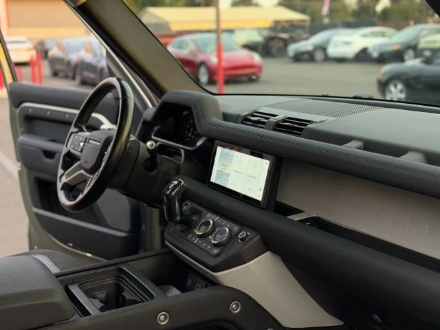 2021 Land Rover Defender 110 - Image 16 of 21