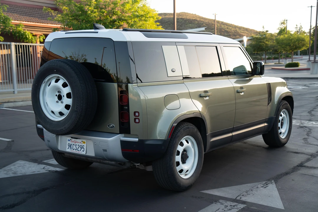 2021 Land Rover Defender L663 - Image 12 of 31