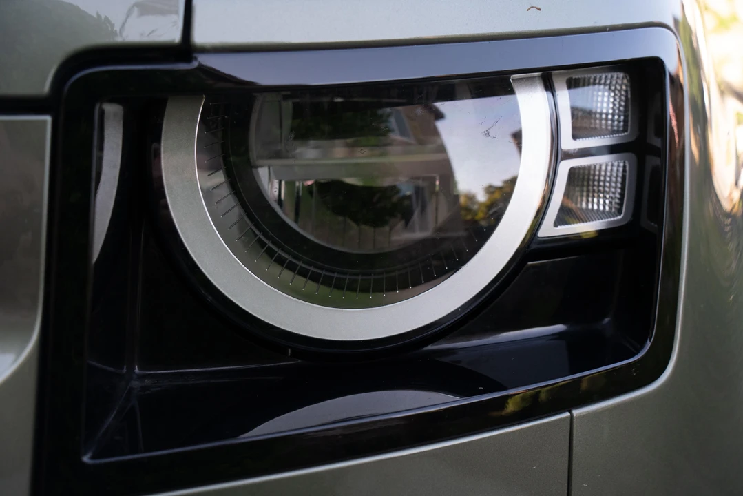 2021 Land Rover Defender L663 - Image 19 of 31