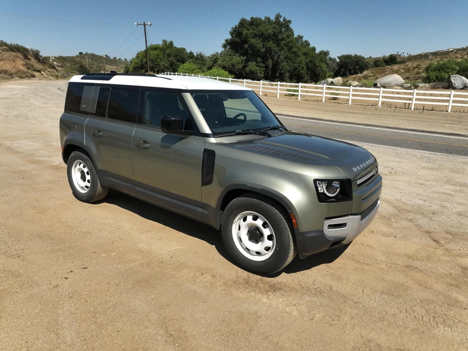 2021 Land Rover Defender L663 - Image 13 of 31