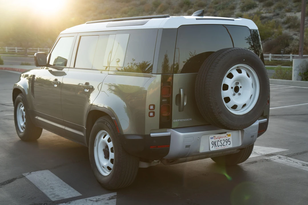 2021 Land Rover Defender L663 - Image 11 of 31