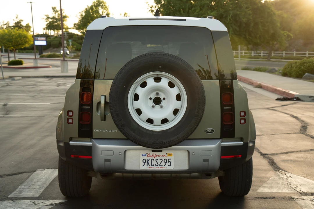 2021 Land Rover Defender L663 - Image 5 of 31