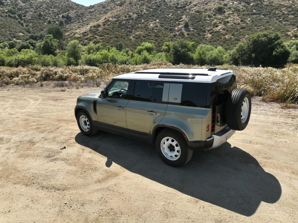 2021 Land Rover Defender L663 - Image 10 of 31
