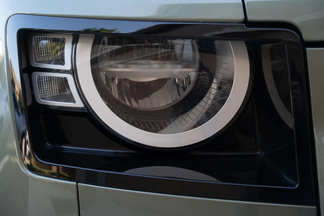 2021 Land Rover Defender L663 - Image 15 of 31