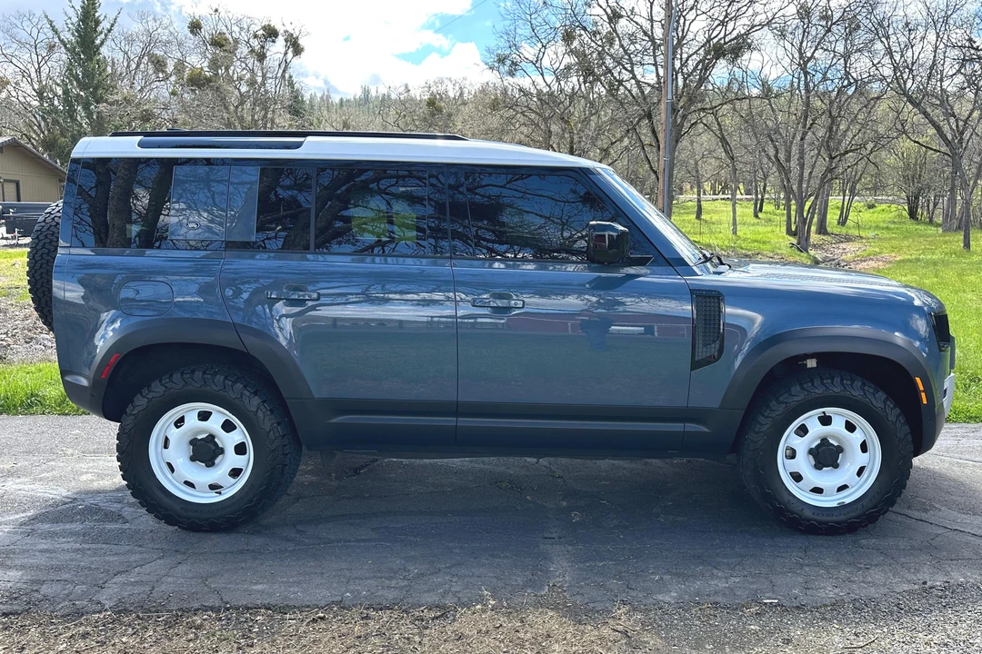 2021 Land Rover Defender L663 - Image 3 of 31