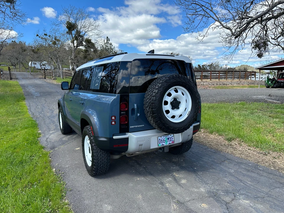2021 Land Rover Defender L663 - Image 11 of 31