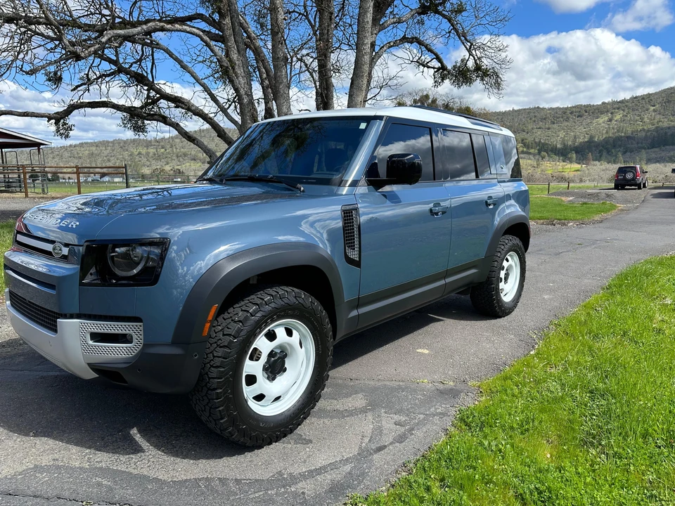 2021 Land Rover Defender L663 - Image 7 of 31