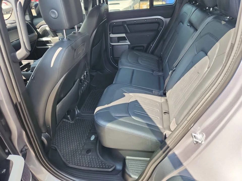 2021 Land Rover Defender L663 - Image 17 of 20