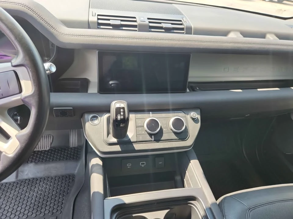 2021 Land Rover Defender L663 - Image 13 of 20