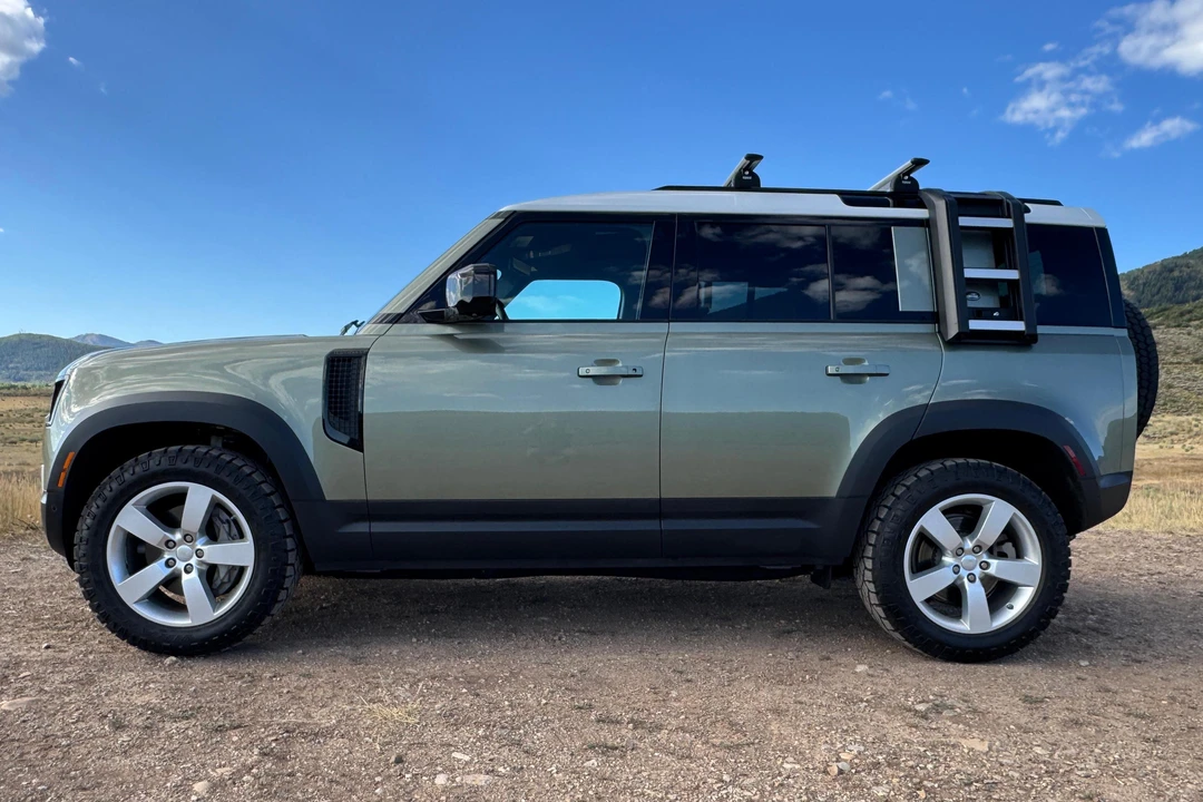 2021 Land Rover Defender 110 - Image 3 of 31