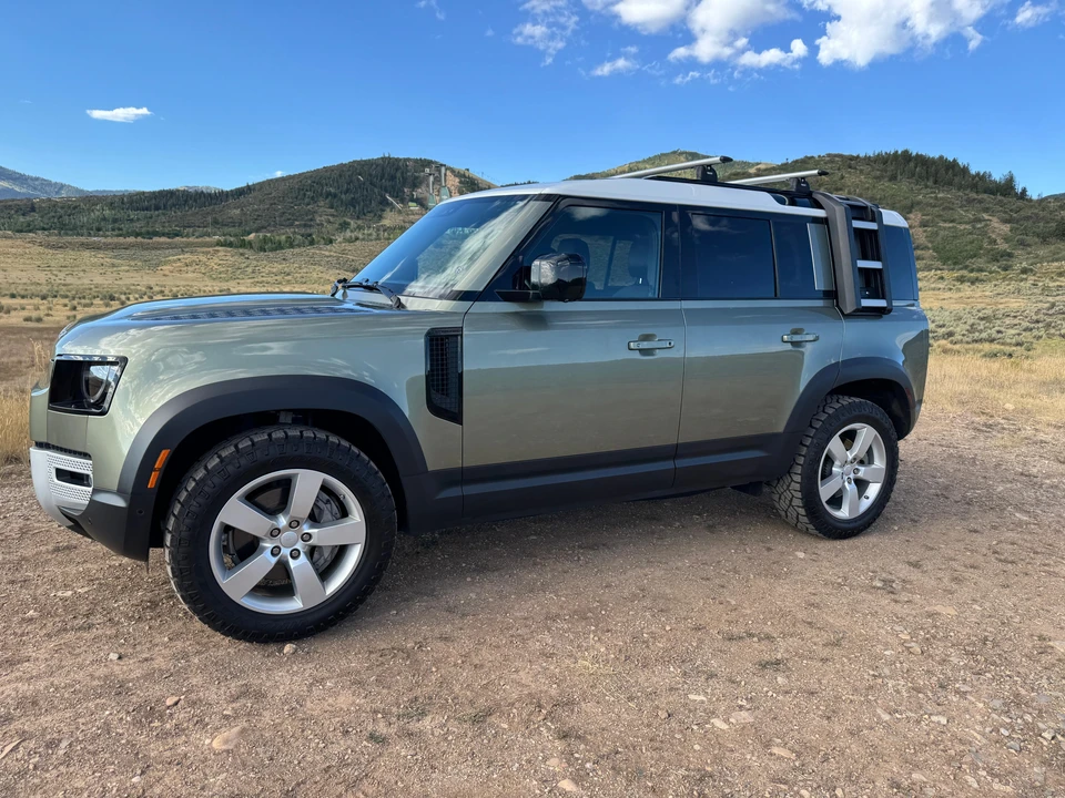 2021 Land Rover Defender 110 - Image 11 of 31