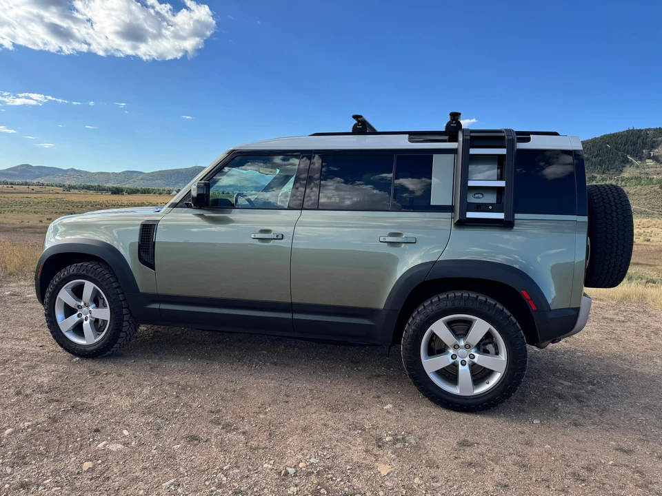 2021 Land Rover Defender 110 - Image 13 of 31