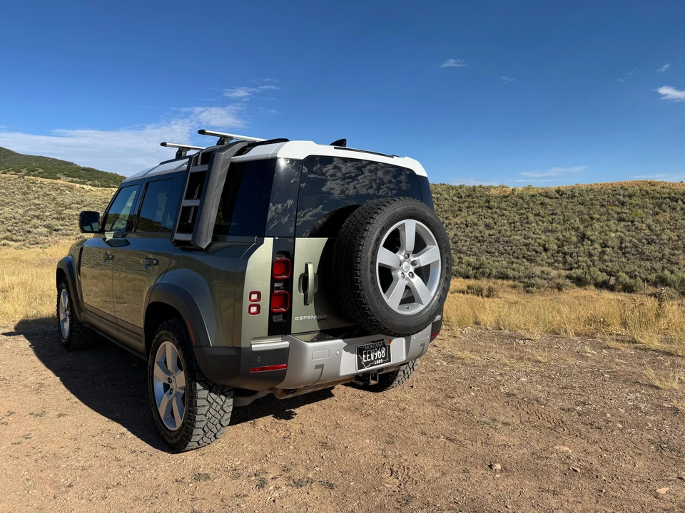 2021 Land Rover Defender 110 - Image 16 of 31