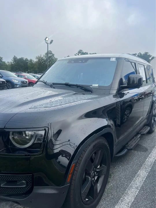 2021 Land Rover Defender L663 - Image 3 of 10