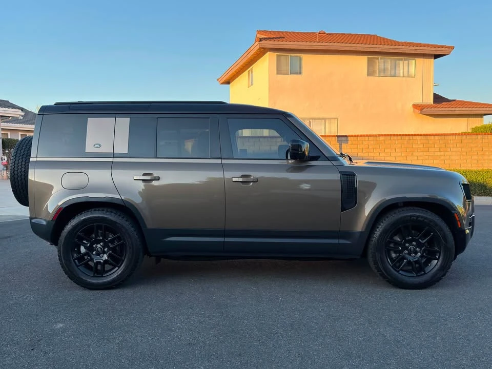 2021 Land Rover Defender L663 - Image 8 of 12