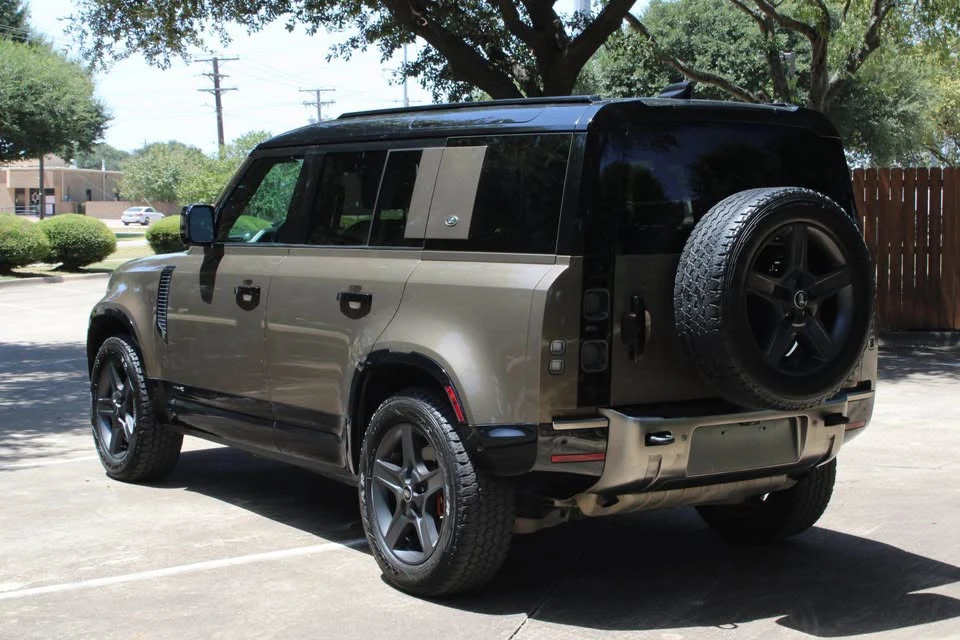 2021 Land Rover Defender L663 - Image 4 of 11