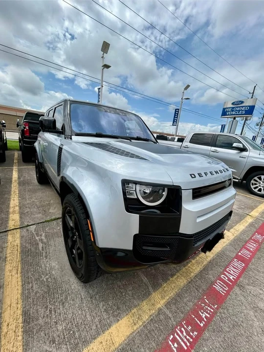 2021 Land Rover Defender L663 - Image 4 of 10