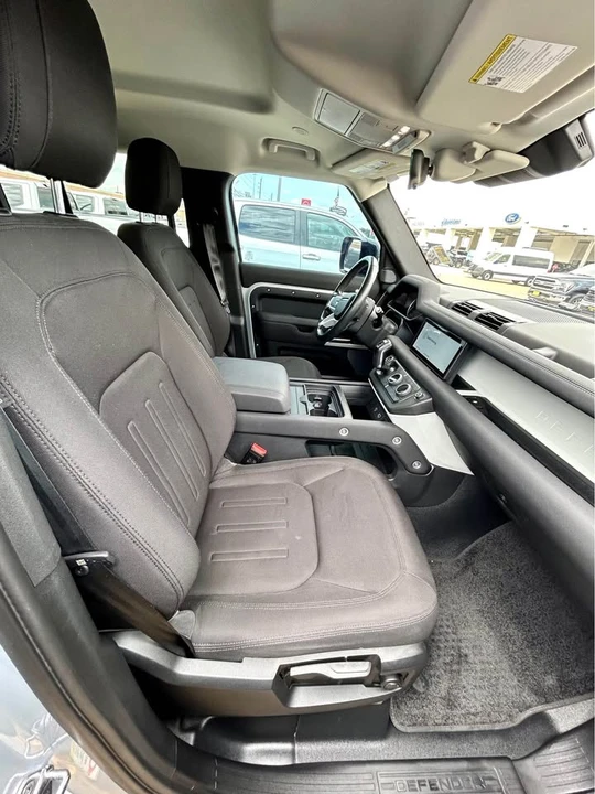 2021 Land Rover Defender L663 - Image 9 of 10
