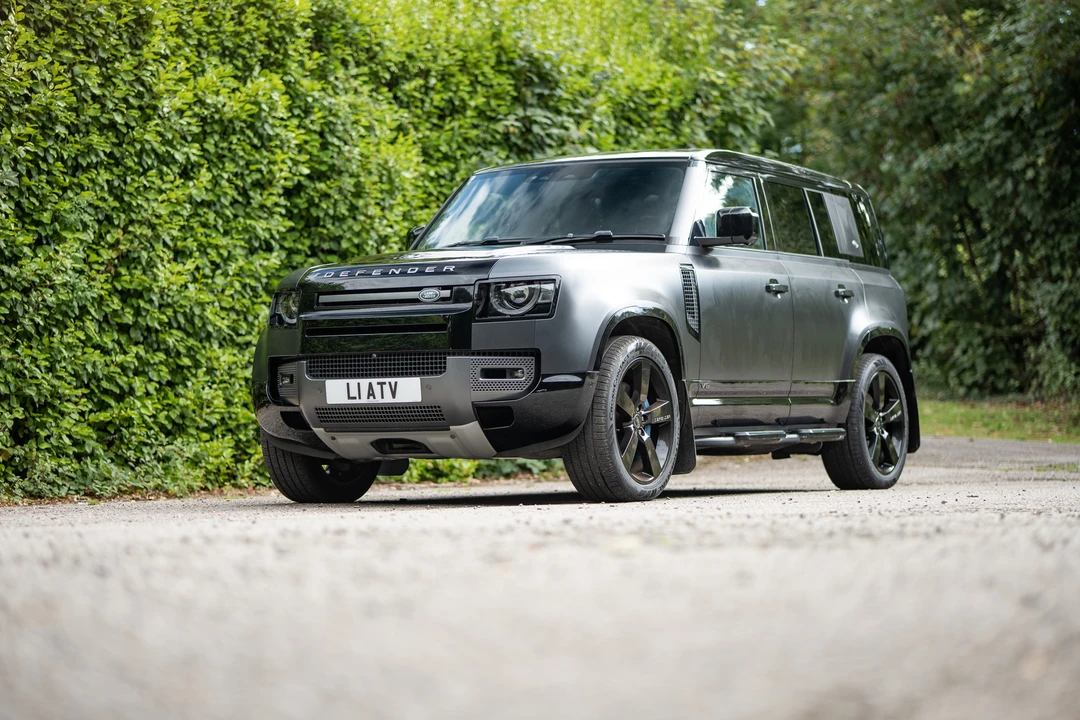 2021 Land Rover Defender L663 - Image 2 of 31