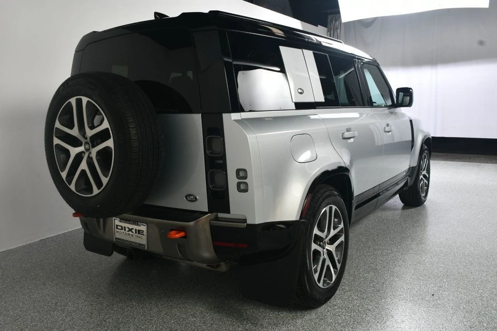 2021 Land Rover Defender 110 - Image 9 of 12