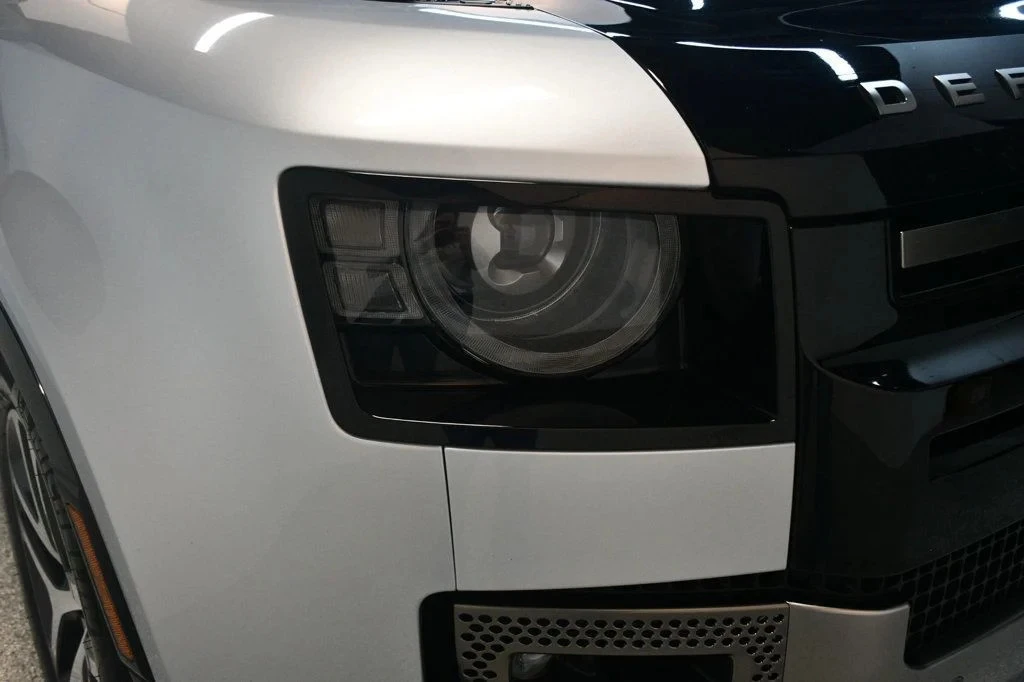 2021 Land Rover Defender 110 - Image 10 of 12