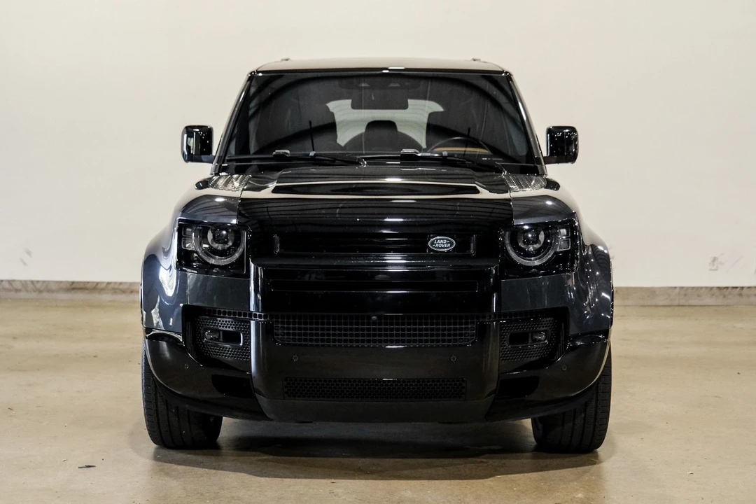 2021 Land Rover Defender 110 - Image 2 of 12