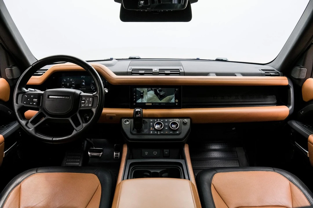 2021 Land Rover Defender 110 - Image 12 of 12