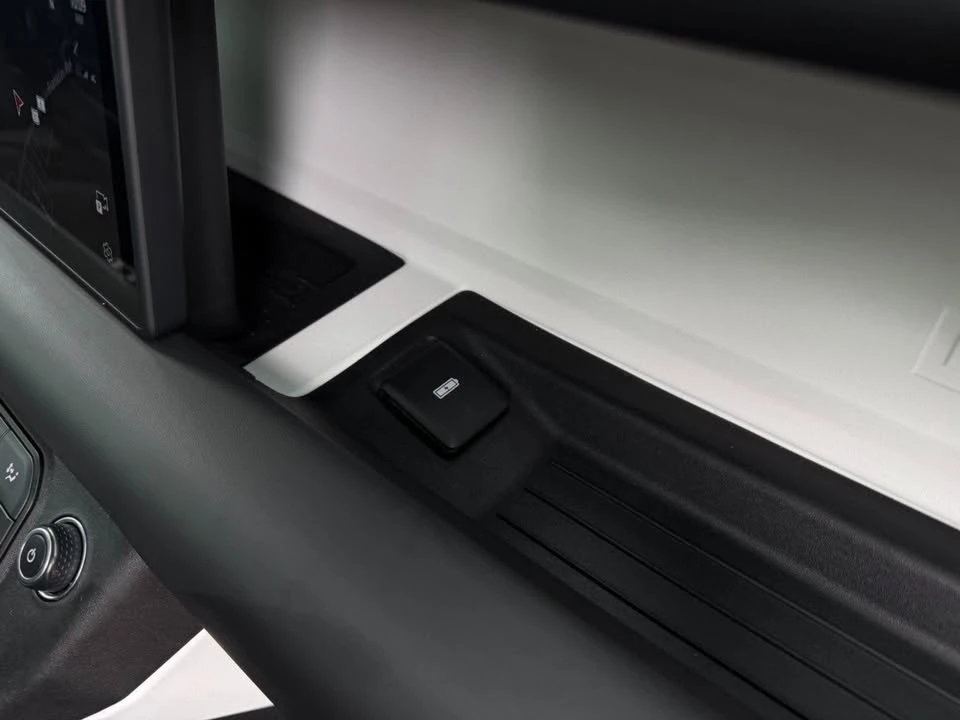 2021 Land Rover Defender L663 - Image 15 of 20