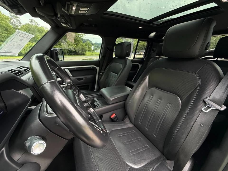 2021 Land Rover Defender L663 - Image 11 of 31