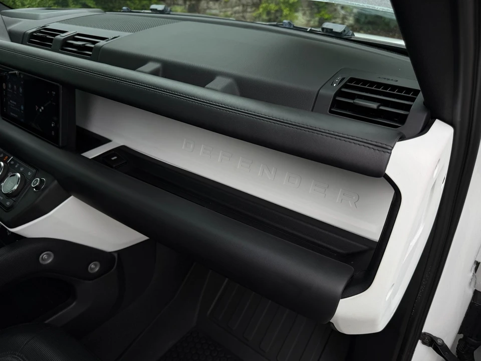 2021 Land Rover Defender L663 - Image 14 of 31