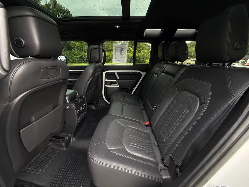 2021 Land Rover Defender L663 - Image 25 of 31