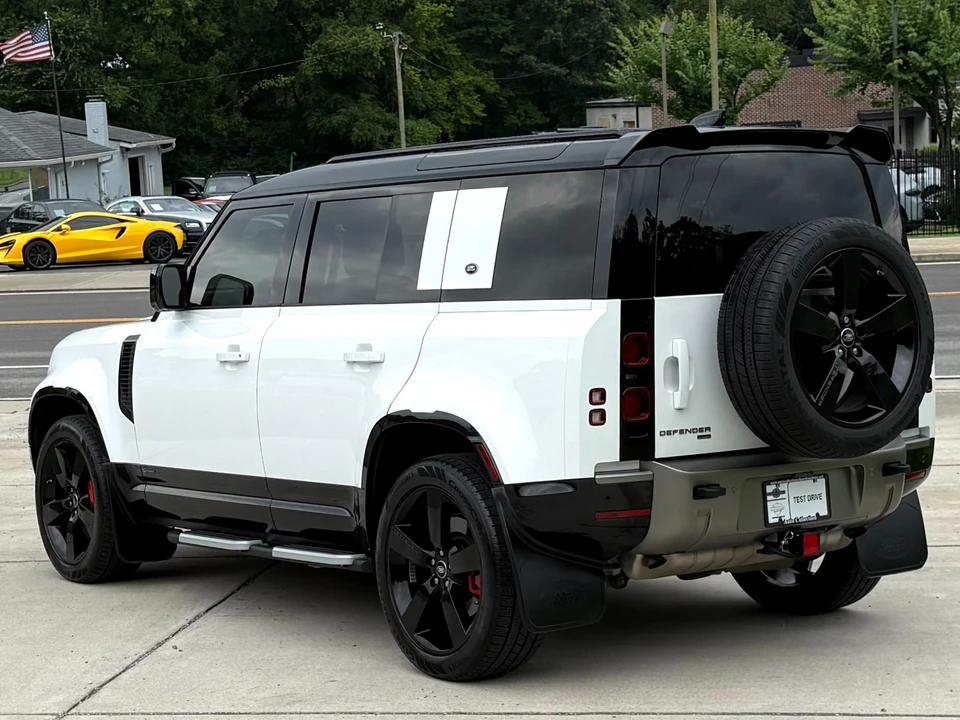 2021 Land Rover Defender L663 - Image 4 of 31