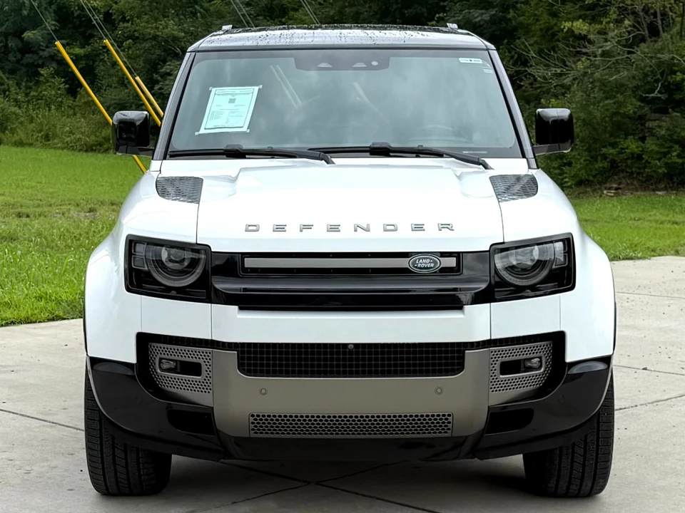 2021 Land Rover Defender L663 - Image 5 of 31