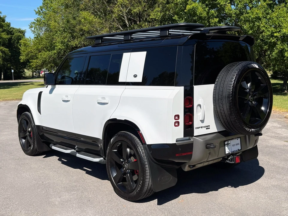 2021 Land Rover Defender L663 - Image 3 of 31
