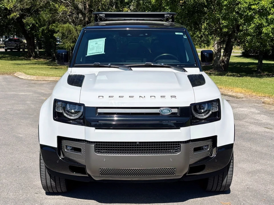 2021 Land Rover Defender L663 - Image 7 of 31