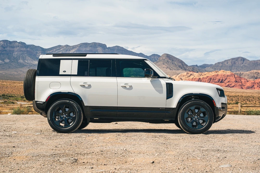 2021 Land Rover Defender 110 - Image 21 of 21